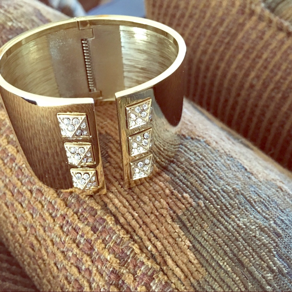 ♥️Victoria’s Secret gold bling bracelet